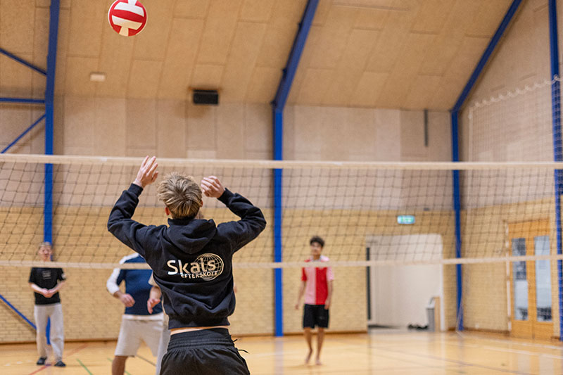 Elever-til-valgfaget-volleyball-på-skals-efterskole